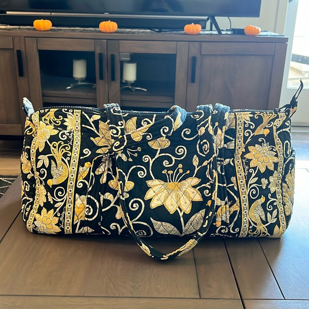 Vera Bradley Retired Pattern Yellow Bird Medium Duffle